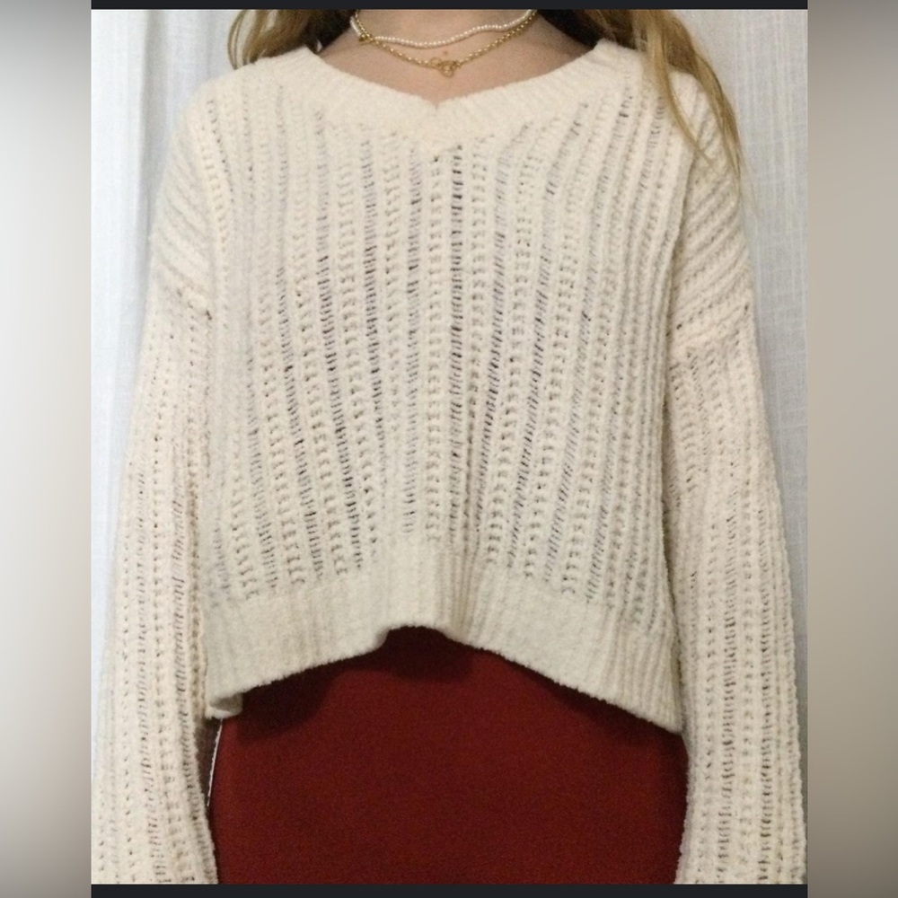 •LOVE TREE•CREAM OPEN KNIT VNECK CHENILLE CHUNKY FLEECE SWEATER SIZE MEDIUM EUC